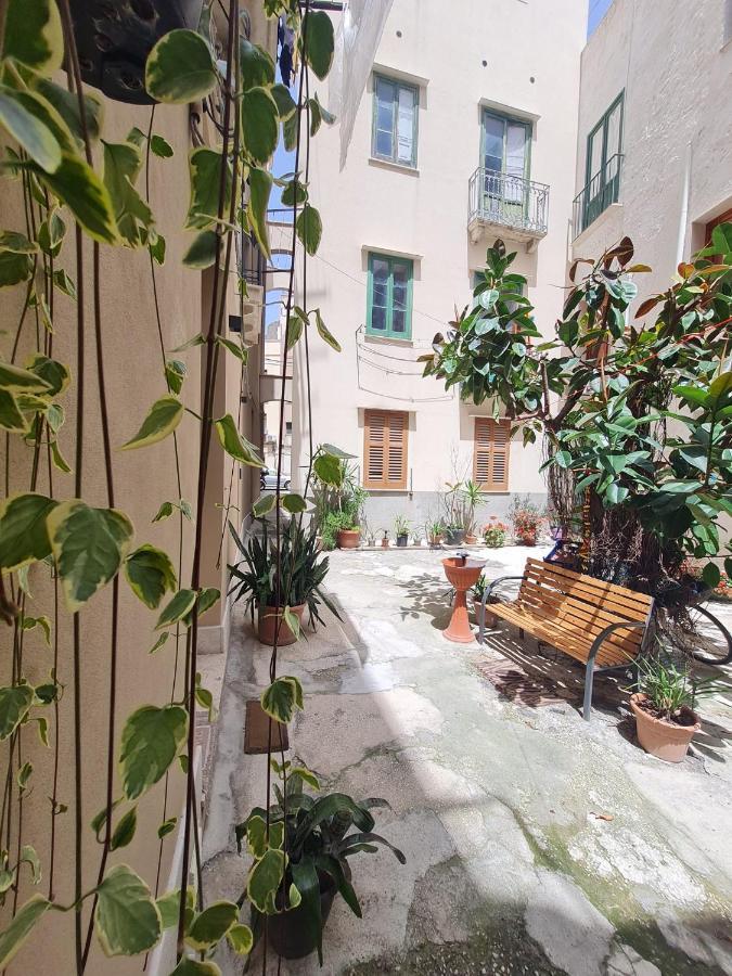 Ai Due Cortili Apartment Trapani Exterior photo