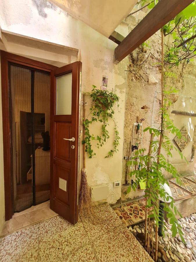 Ai Due Cortili Apartment Trapani Exterior photo